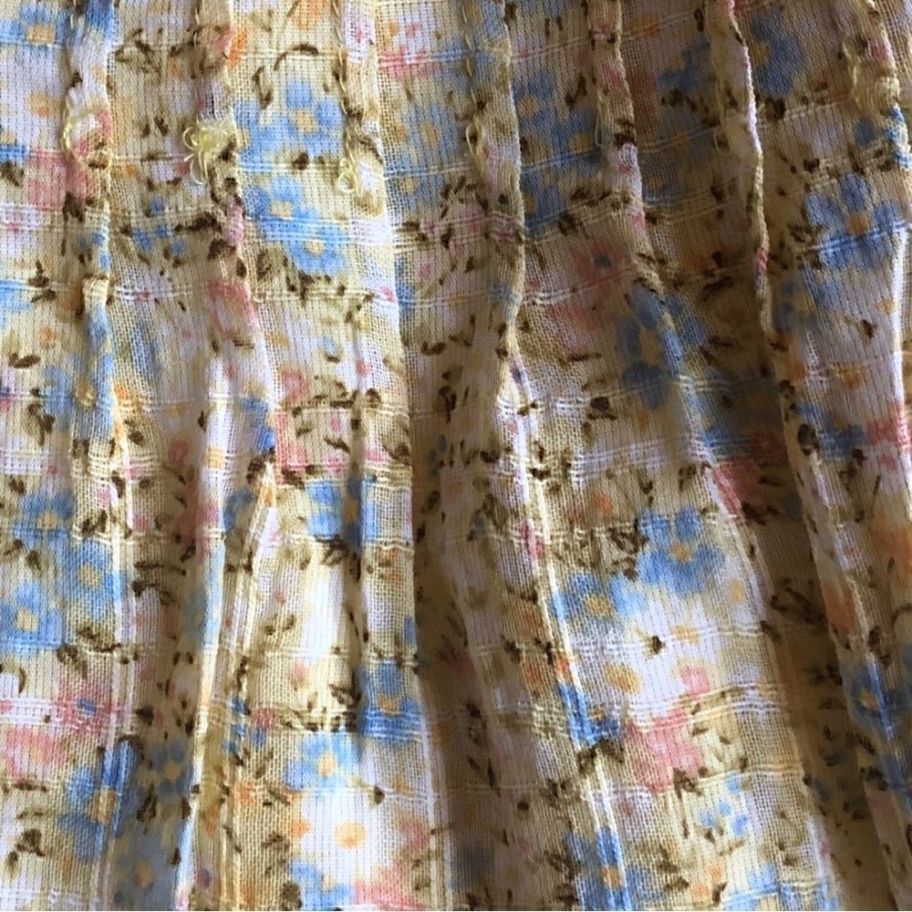 American Eagle Floral Print Shorts - Picture 3 of 5
